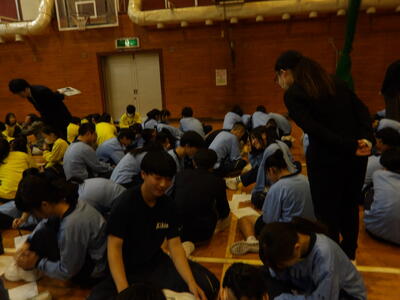 11-17 ソーシャルスキル・トレーニングの１場面